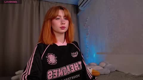 Snapshot of evaa_moonn_ chatting on 30, 11, 2025 Eva online show from 30, 11, 2025