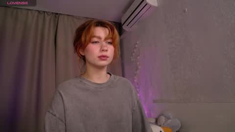 Snapshot of evaa_moonn_ chatting on 16, 12, 2025 Eva online show from 16, 12, 2025