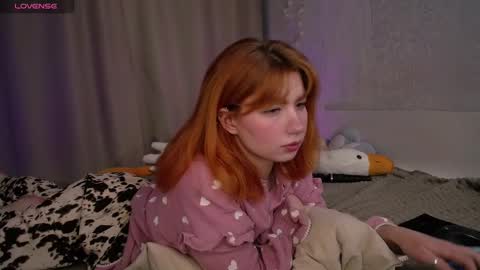 Snapshot of evaa_moonn_ chatting on 16, 12, 2025 Eva online show from 16, 12, 2025