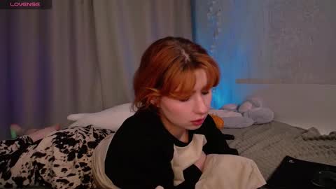 Snapshot of evaa_moonn_ chatting on 18, 12, 2025 Eva online show from 18, 12, 2025
