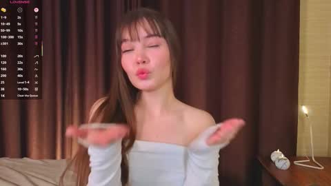 Snapshot of evabate chatting on 29, 10, 2025 Hi my name is Eva welcome online show from 29, 10, 2025