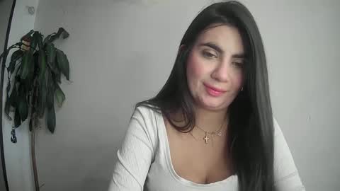 evacollins12 online show from 17, 2, 2025
