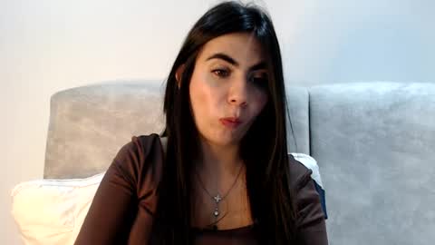 evacollins12 online show from 5, 8, 2026