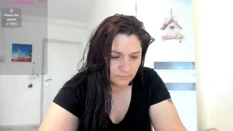 evadiana8484 online show from 9, 5, 2026