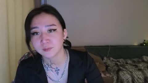 Snapshot of evadior chatting on 12, 10, 2025 Eva online show from 12, 10, 2025