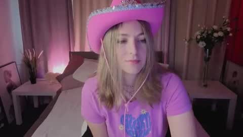 Snapshot of evafolverr chatting on 11, 10, 2025 Eva online show from 11, 10, 2025