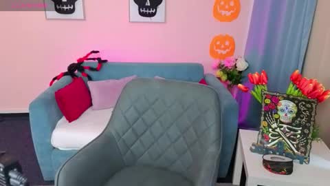 Snapshot of evafolverr chatting on 26, 10, 2025 Eva online show from 26, 10, 2025