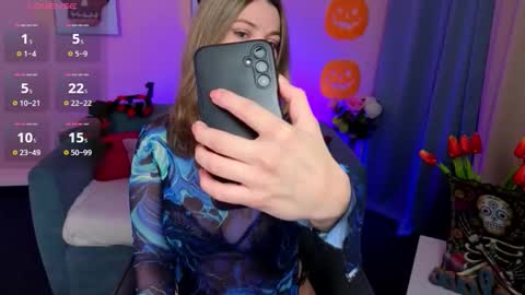 Snapshot of evafolverr chatting on 2, 11, 2025 Eva online show from 2, 11, 2025