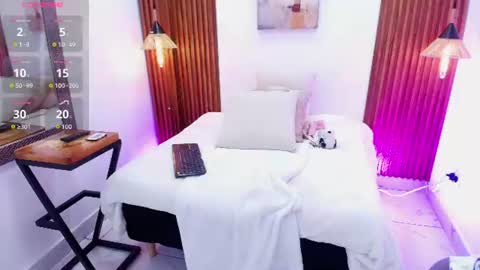 EVA GODDESS  online show from 29, 7, 2026