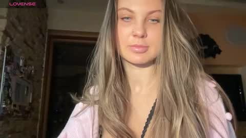 Snapshot of evahazardd chatting on 3, 2, 2026 EvaHazard online show from 3, 2, 2026