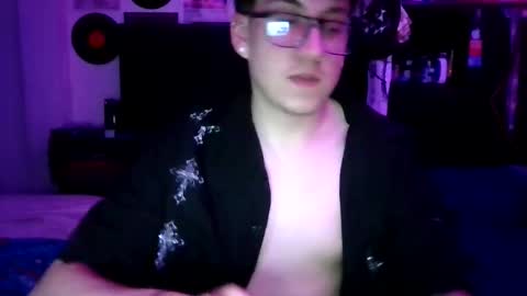 evan_connell1031 online show from 12, 5, 2026
