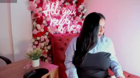 Snapshot of evangeliine_21 chatting on 24, 7, 2026 EVA online show from 24, 7, 2026