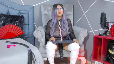 Miss Evangeline    online show from 18, 2, 2025