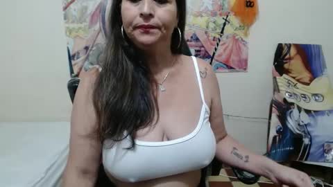 Snapshot of evangelinhotxxx33 chatting on 24, 12, 2024 Eva online show from 24, 12, 2024