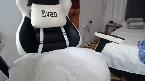 Snapshot of evans_king chatting on 22, 12, 2024 Evan online show from 22, 12, 2024