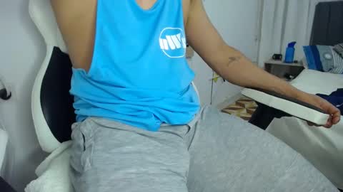 Snapshot of evans_king chatting on 2, 1, 2025 Evan online show from 2, 1, 2025