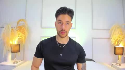 Snapshot of evans_opry1 chatting on 19, 10, 2025 E V A N S online show from 19, 10, 2025