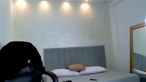 Snapshot of evans_opry1 chatting on 8, 3, 2026 E V A N S online show from 8, 3, 2026