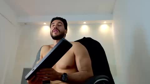 Snapshot of evans_opry1 chatting on 13, 3, 2026 E V A N S online show from 13, 3, 2026