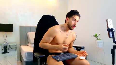 E V A N S online show from 1, 7, 2026