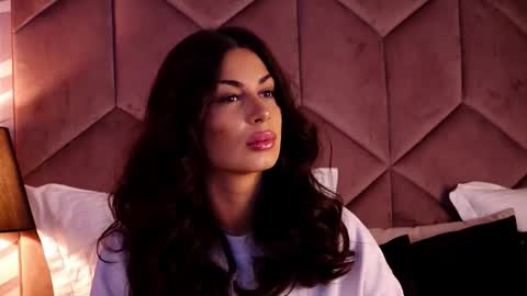 EvaRhea online show from 13, 10, 2025