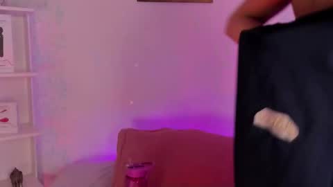 EVARITZ online show from 8, 11, 2025