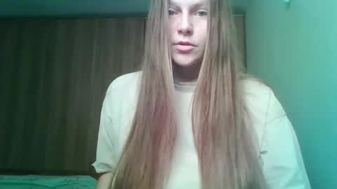 Snapshot of evasapples2026 chatting on 15, 2, 2026 evasapples2026 online show from 15, 2, 2026