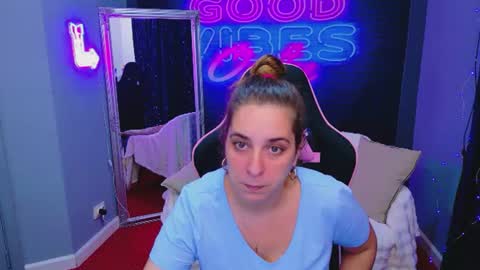 Snapshot of evasinclairr chatting on 28, 7, 2026 evasinclairr online show from 28, 7, 2026