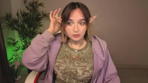 Snapshot of evathewitcher chatting on 24, 5, 2026 EvaTheWitcher online show from 24, 5, 2026