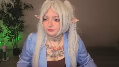Snapshot of evathewitcher chatting on 17, 6, 2026 EvaTheWitcher online show from 17, 6, 2026