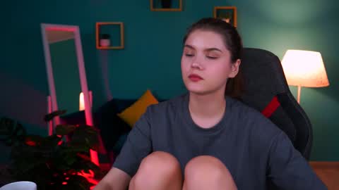 Eva  next stream -  - 1600 UTC2000  online show from 24, 1, 2025