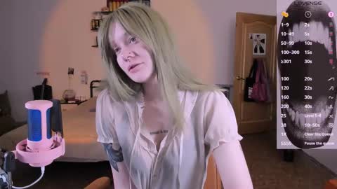 Snapshot of evathority chatting on 19, 3, 2026 online show from 19, 3, 2026