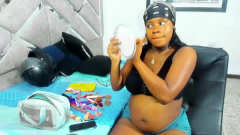 Eva And Emmanuel online show from 2, 5, 2026