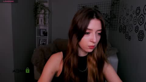 Snapshot of eve_rose_ chatting on 8, 10, 2025 eve rose online show from 8, 10, 2025