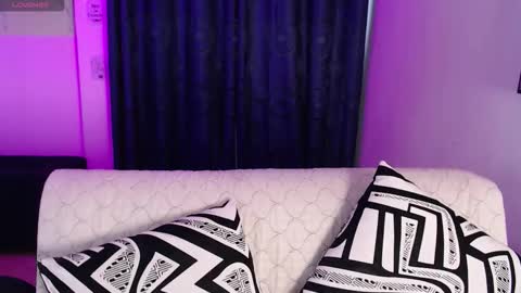 Evee online show from 13, 12, 2025