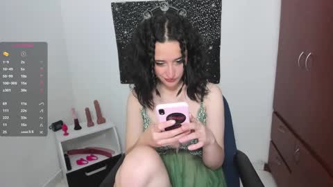 Eve Jane  online show from 4, 1, 2025