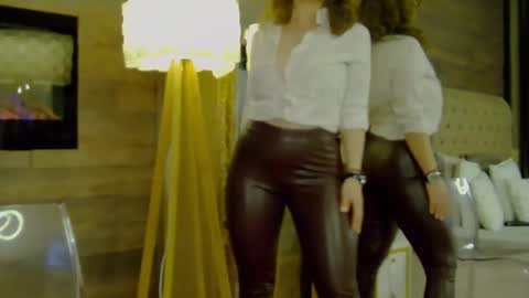 Snapshot of evehamilton chatting on 2, 1, 2025 EveHamilton online show from 2, 1, 2025