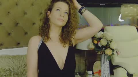 Snapshot of evehamilton chatting on 25, 1, 2025 EveHamilton online show from 25, 1, 2025