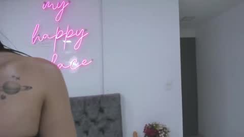evelin__thompsson online show from 7, 5, 2026
