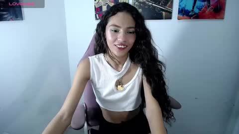 Snapshot of evelin_shy chatting on 28, 12, 2024 Evelin online show from 28, 12, 2024