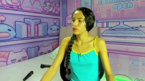 Snapshot of evelin_shy chatting on 17, 1, 2025 Evelin online show from 17, 1, 2025