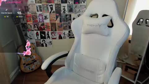 Evelina online show from 17, 6, 2026