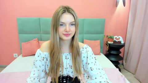 Eveline online show from 3, 5, 2026