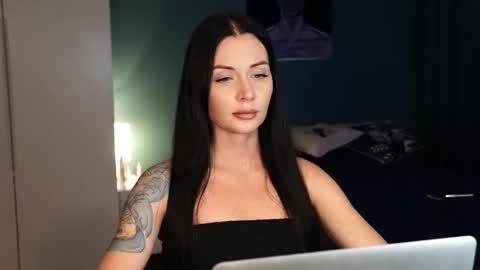 your Love online show from 21, 10, 2025