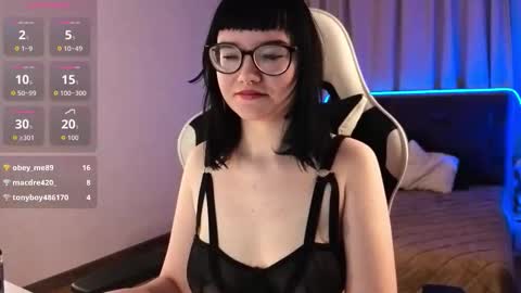 im Eve dont forget give my thumbs up online show from 16, 3, 2026