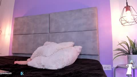 Snapshot of evelyn_millers_11 chatting on 11, 1, 2025 Evelyn online show from 11, 1, 2025