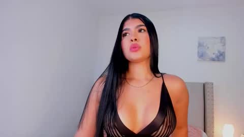 Evelyn online show from 27, 10, 2025