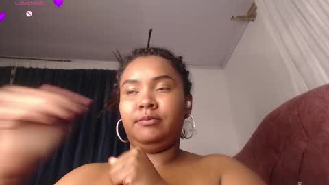 Evelyn Sandoval online show from 10, 3, 2025