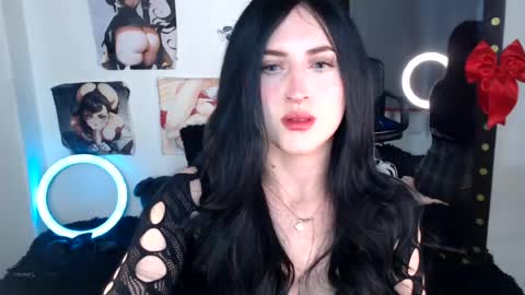Snapshot of evelyn_sheeran chatting on 2, 7, 2026 Julieta online show from 2, 7, 2026