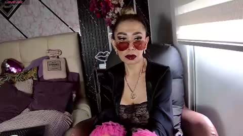 EvelynaGrey online show from 28, 7, 2026
